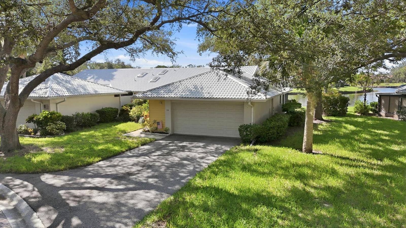 214 SOUTHAMPTON DR #327, Venice, FL 34293