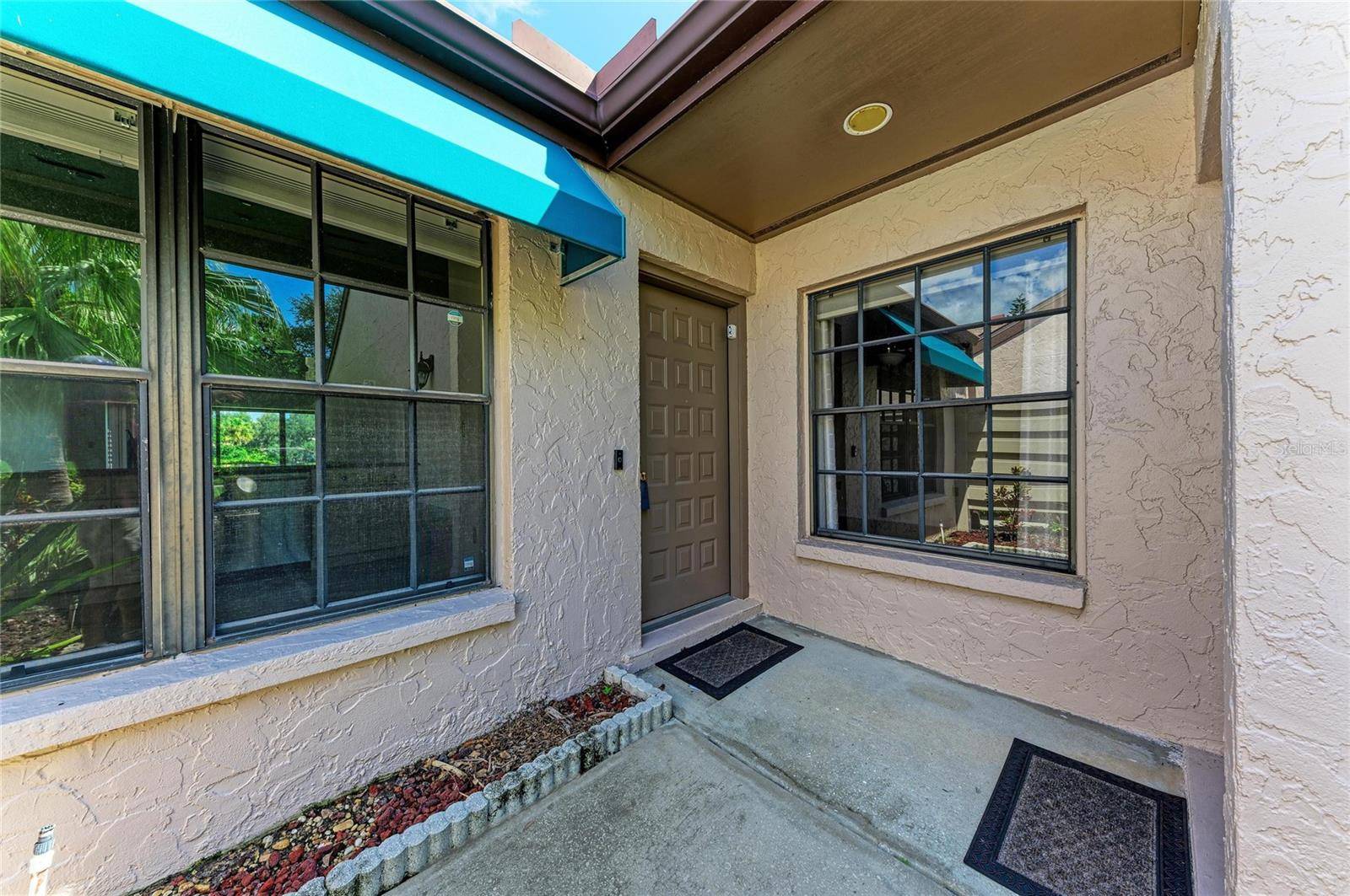 6085 CLUBSIDE DR, Sarasota, FL 34243