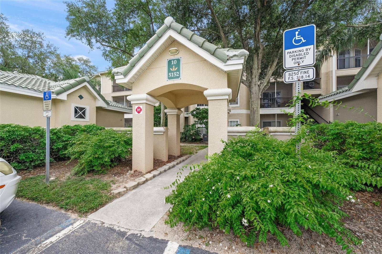 5152 NORTHRIDGE RD #304, Sarasota, FL 34238
