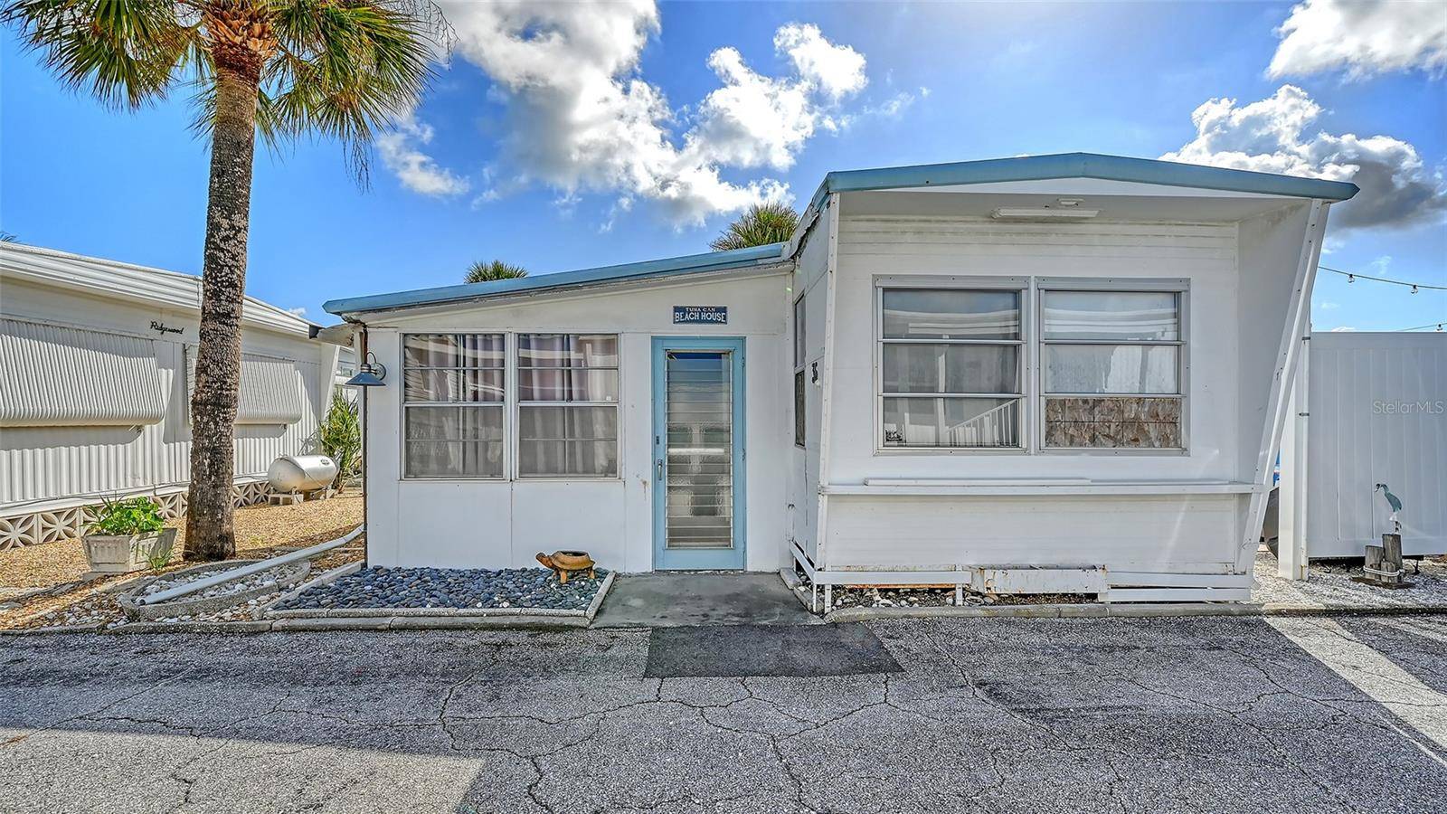 36 TWIN SHORES BLVD, Longboat Key, FL 34228