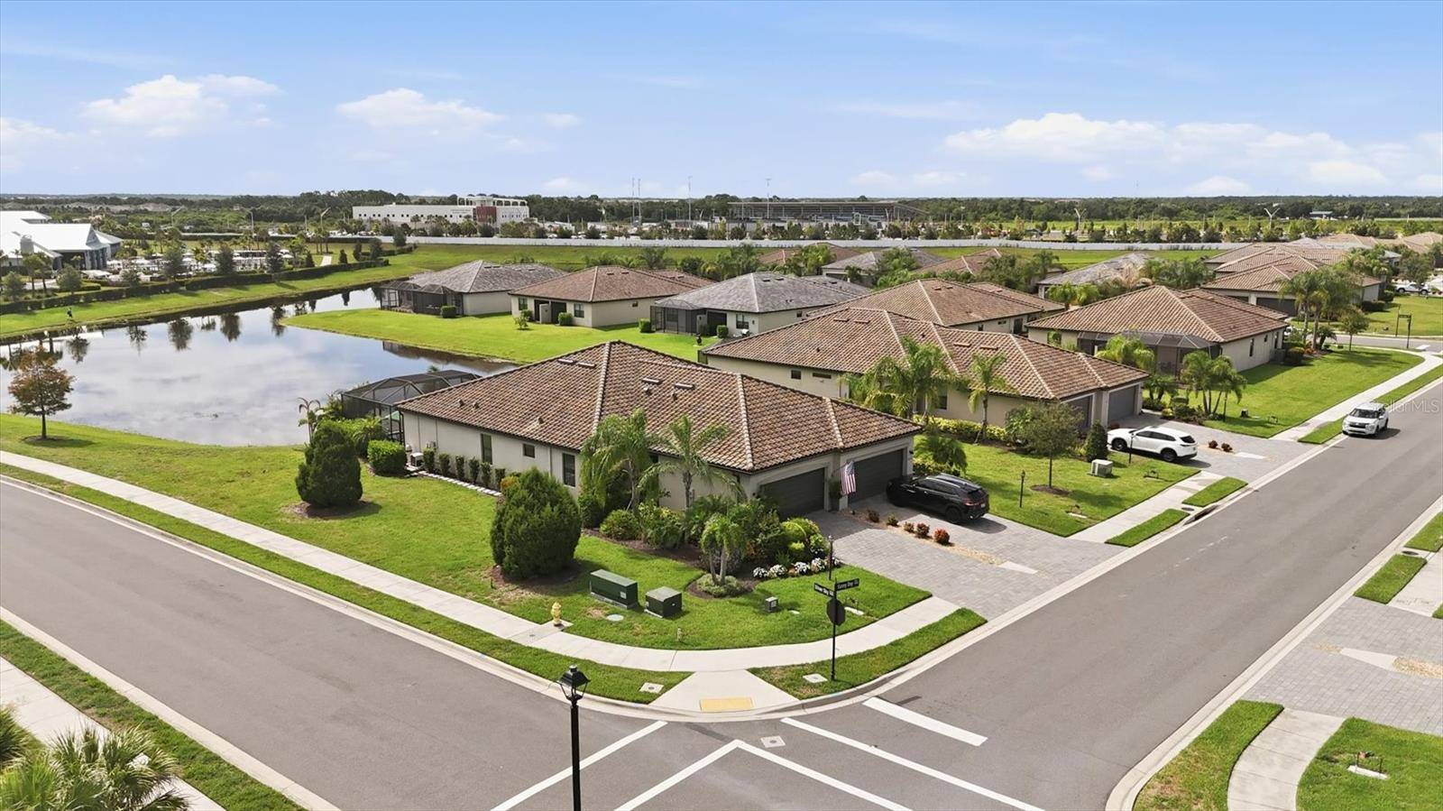 16120 SUNNY DAY DR, Bradenton, FL 34211