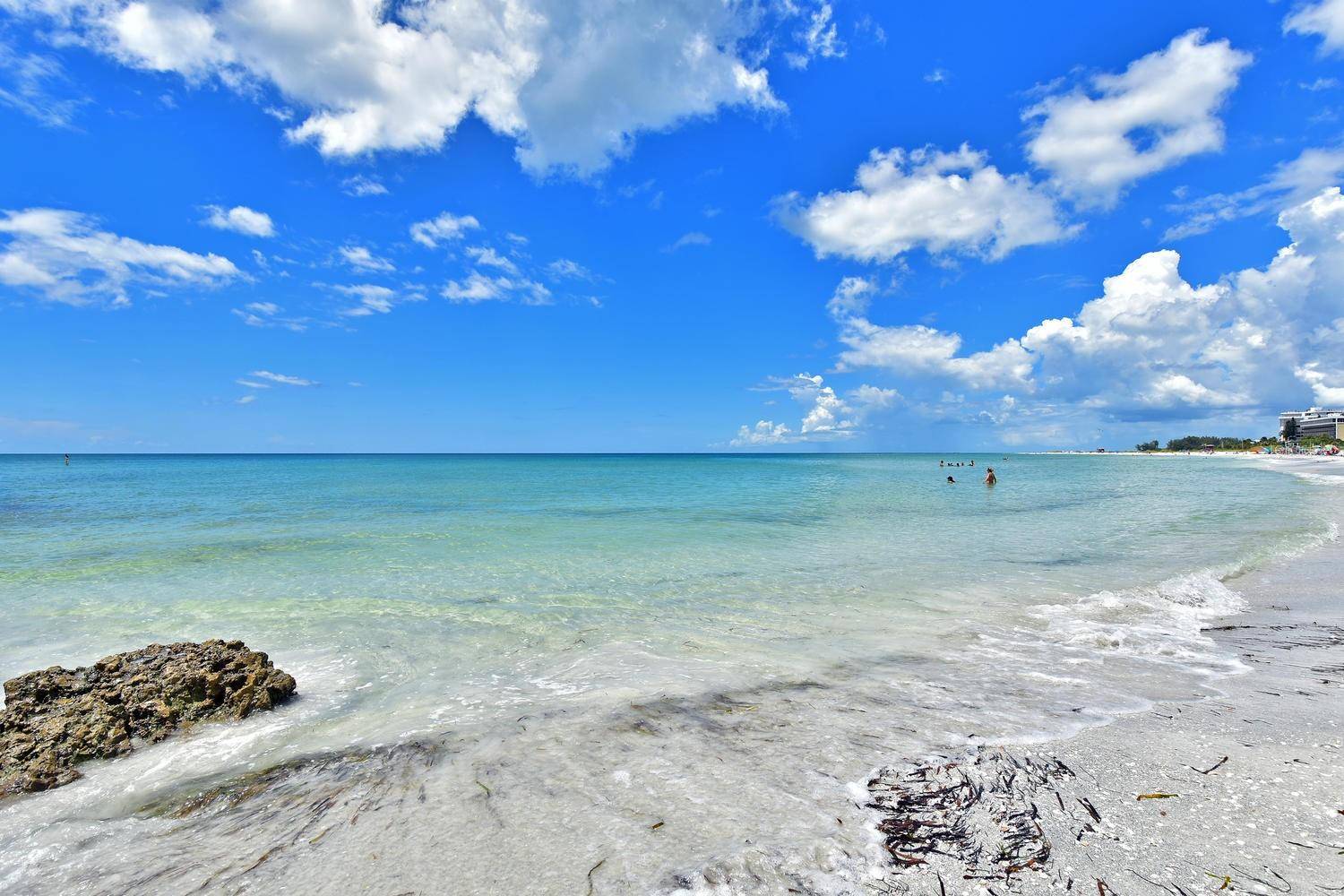 170 ROOSEVELT DR #17, Sarasota, FL 34236