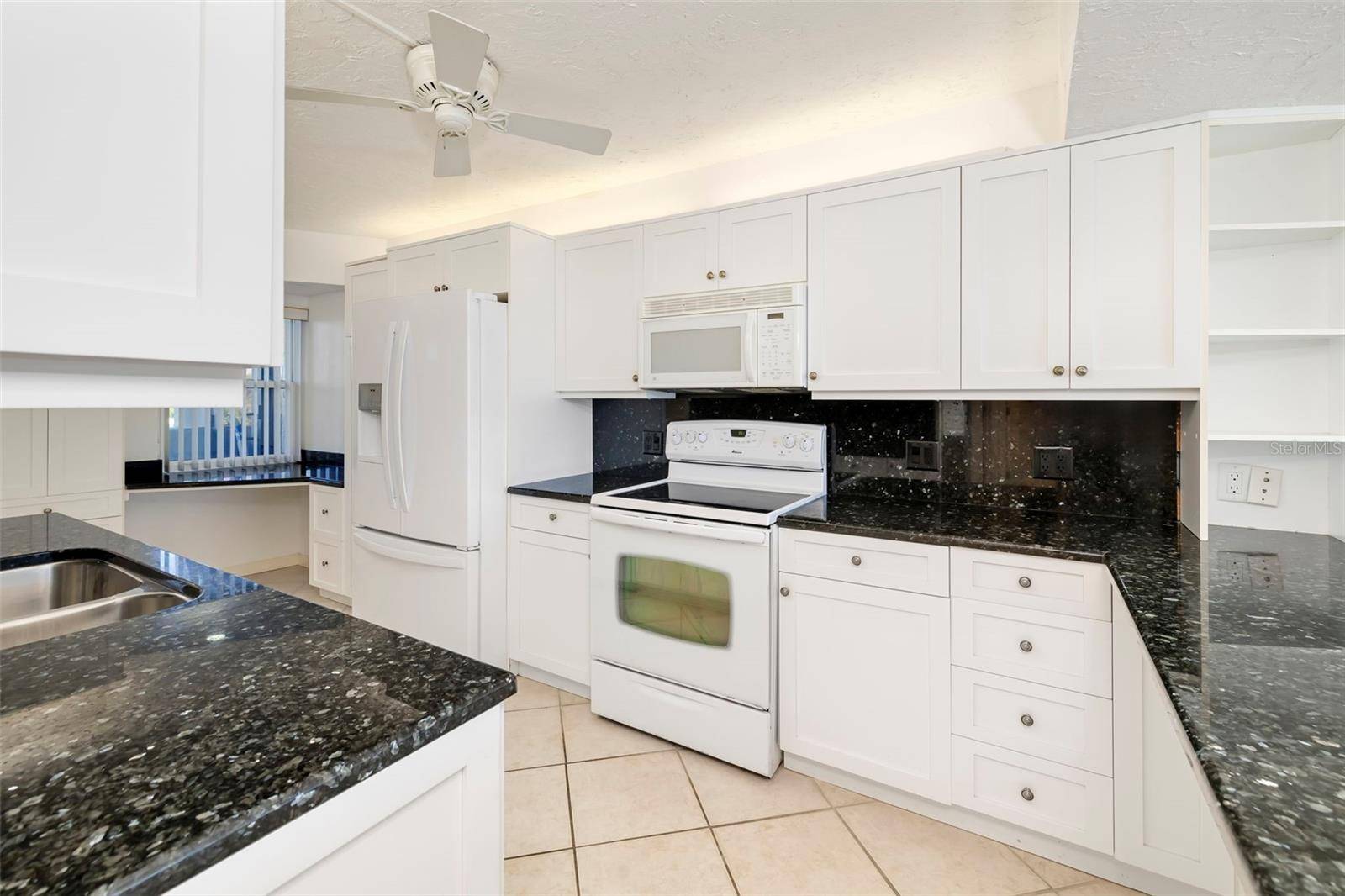 19 WHISPERING SANDS DR #201, Sarasota, FL 34242