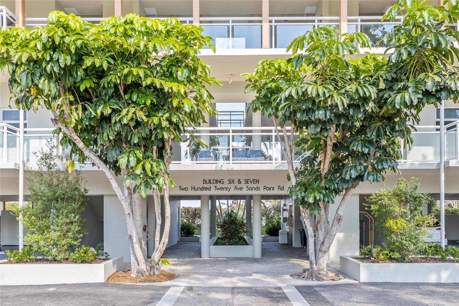 225 SANDS POINT RD #6103, Longboat Key, FL 34228