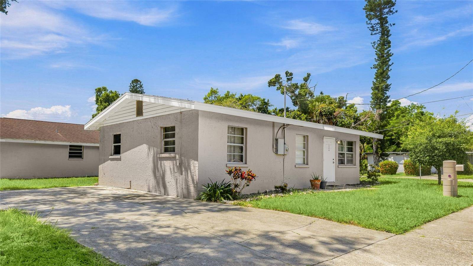 1598 29TH ST, Sarasota, FL 34234