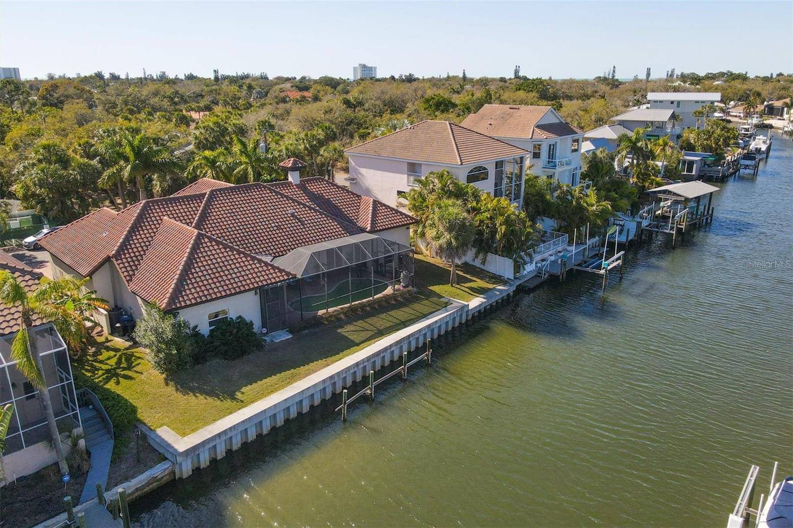 4937 OXFORD DR, Siesta Key, FL 34242
