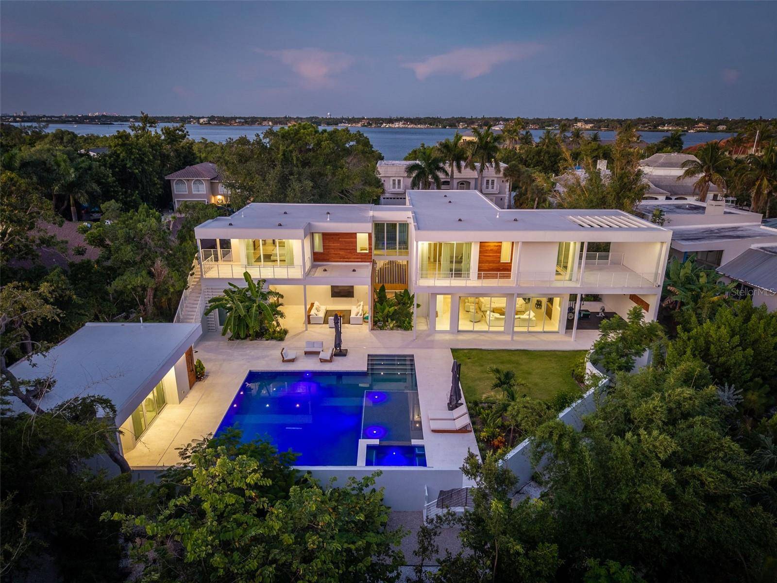 1355 ROBERTS BAY LN, Sarasota, FL 34242