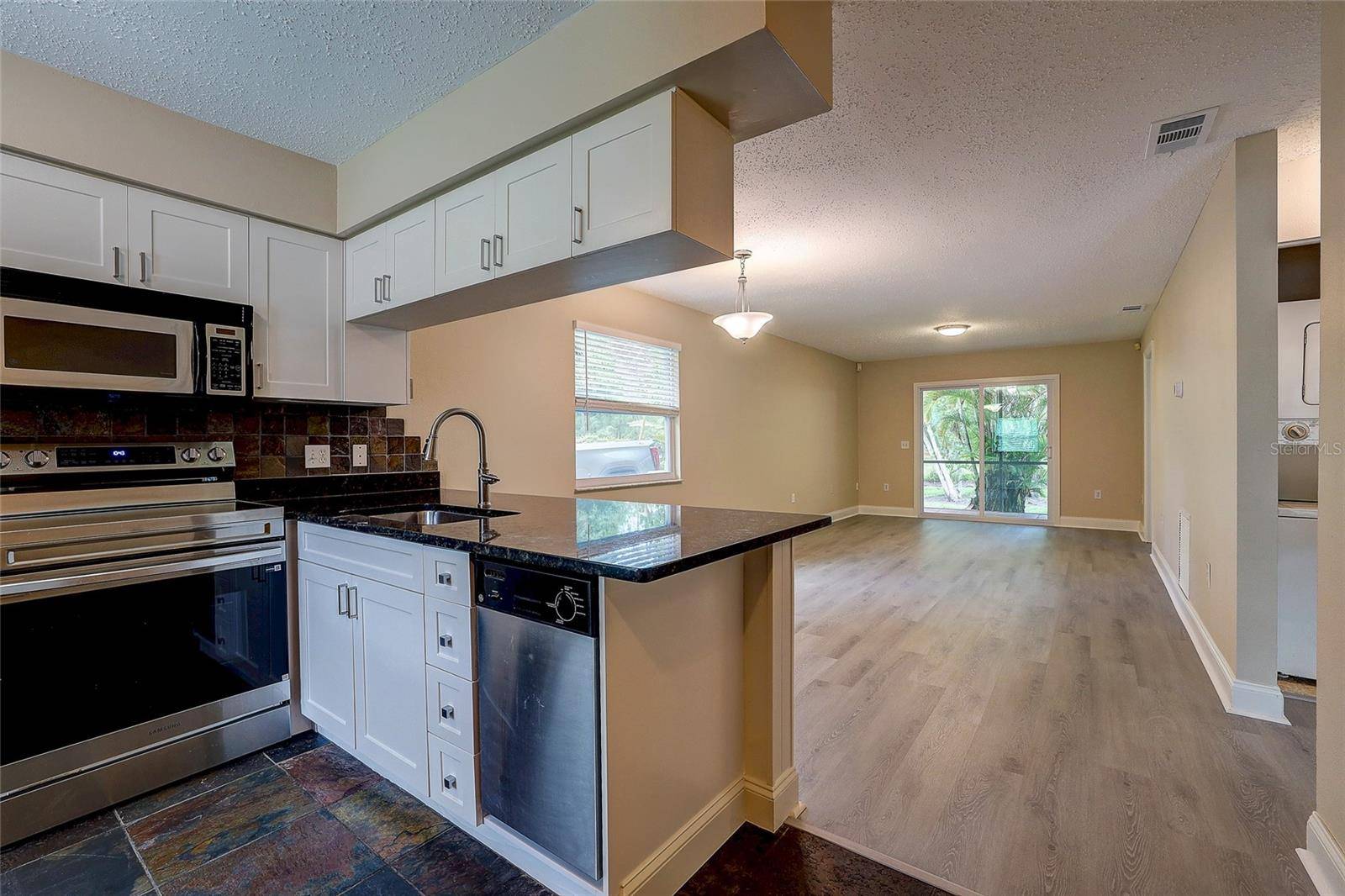 4625 SUMMERWIND DR #13, Sarasota, FL 34234