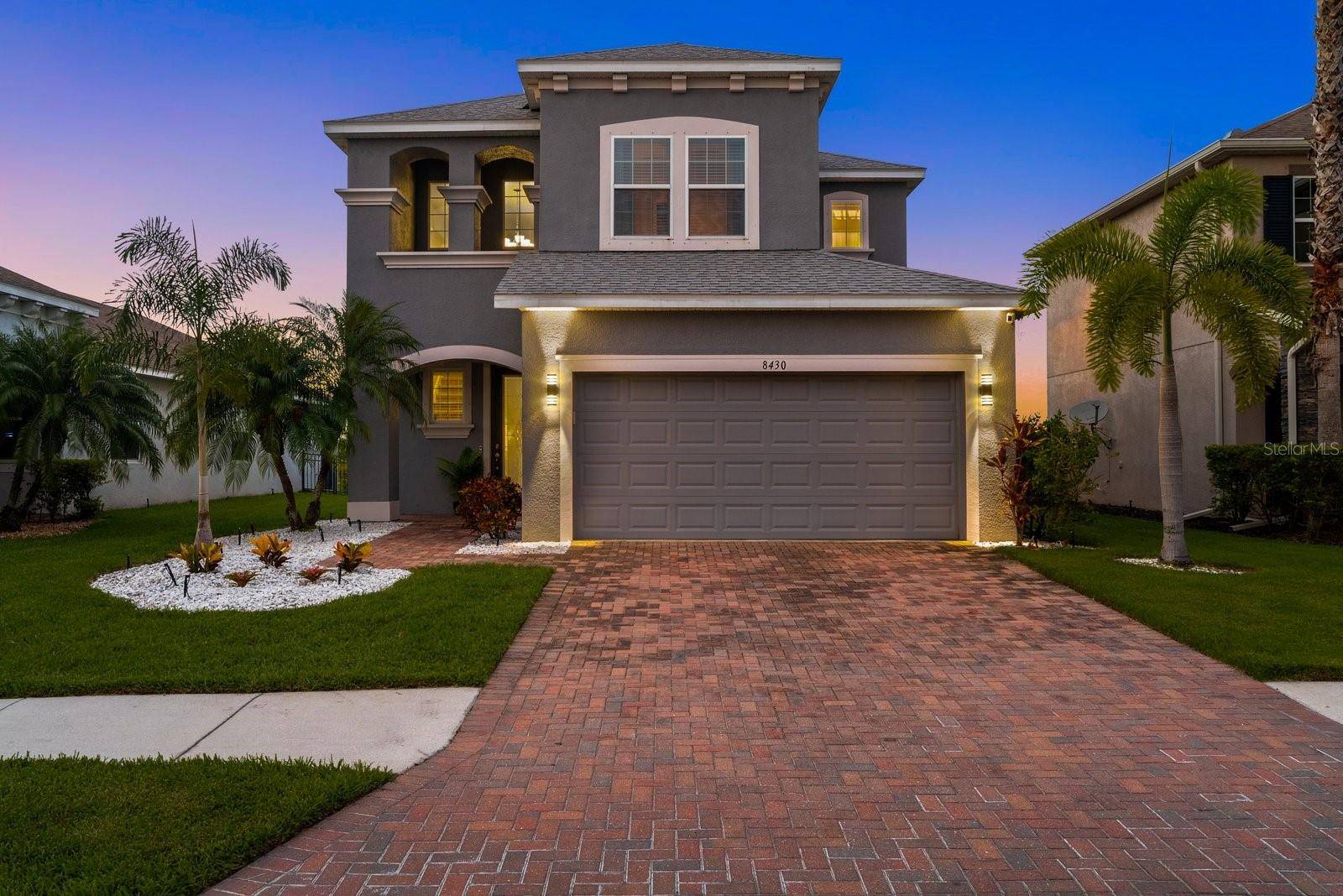 8430 NANDINA DR, Sarasota, FL 34240