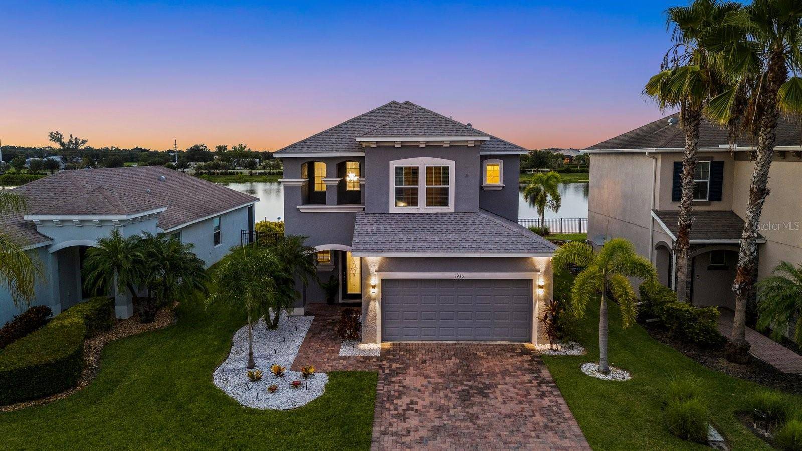 8430 NANDINA DR, Sarasota, FL 34240