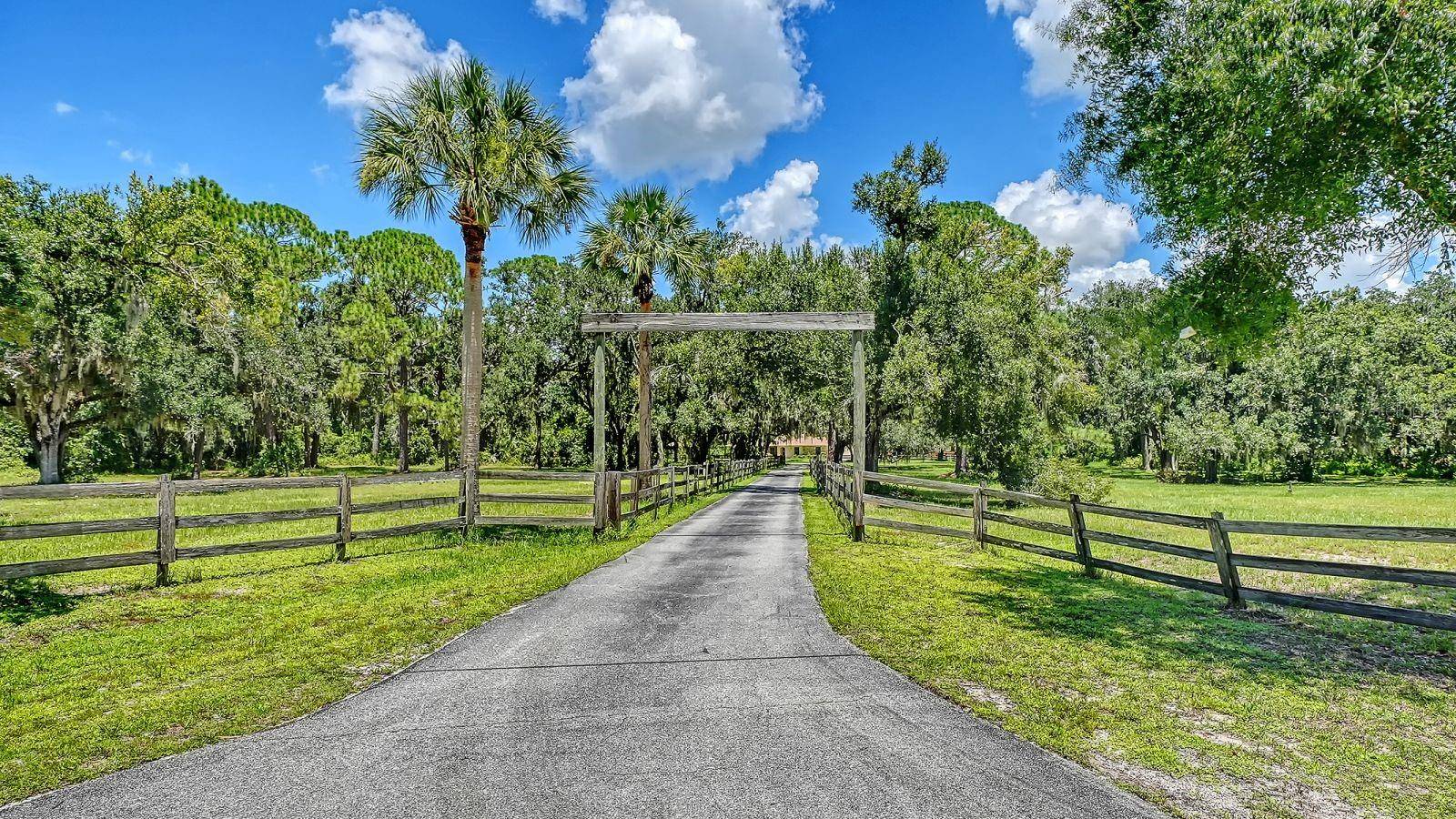 6455 MCKOWN RD, Sarasota, FL 34240