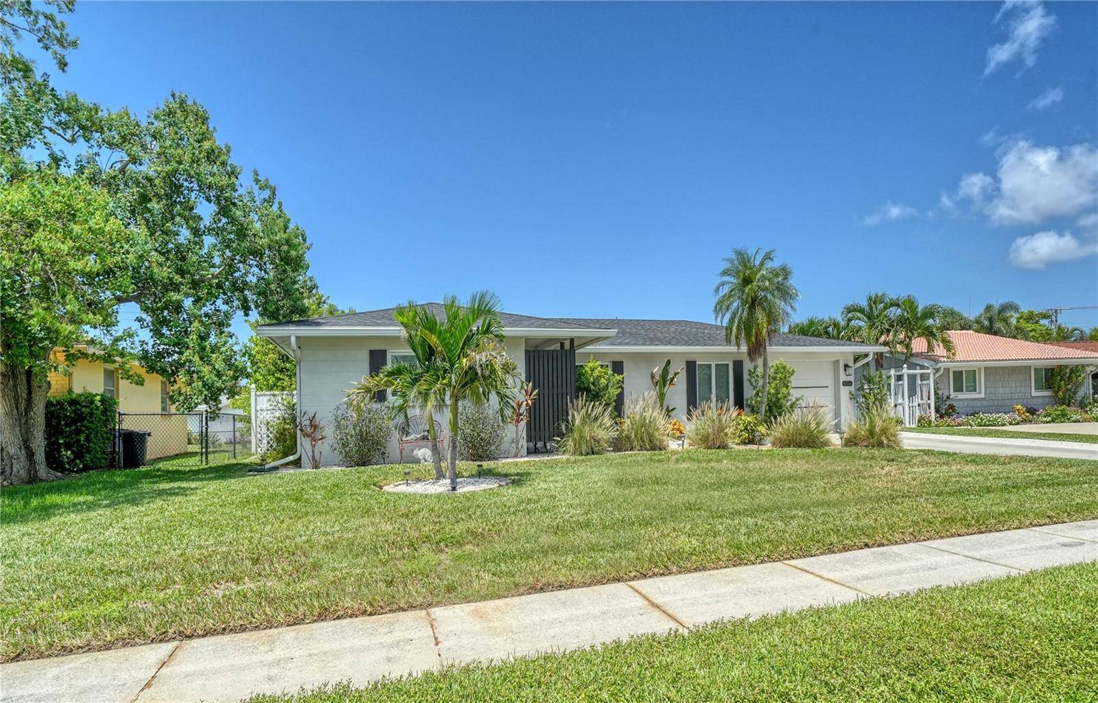 Address not disclosed, Sarasota, FL 34231