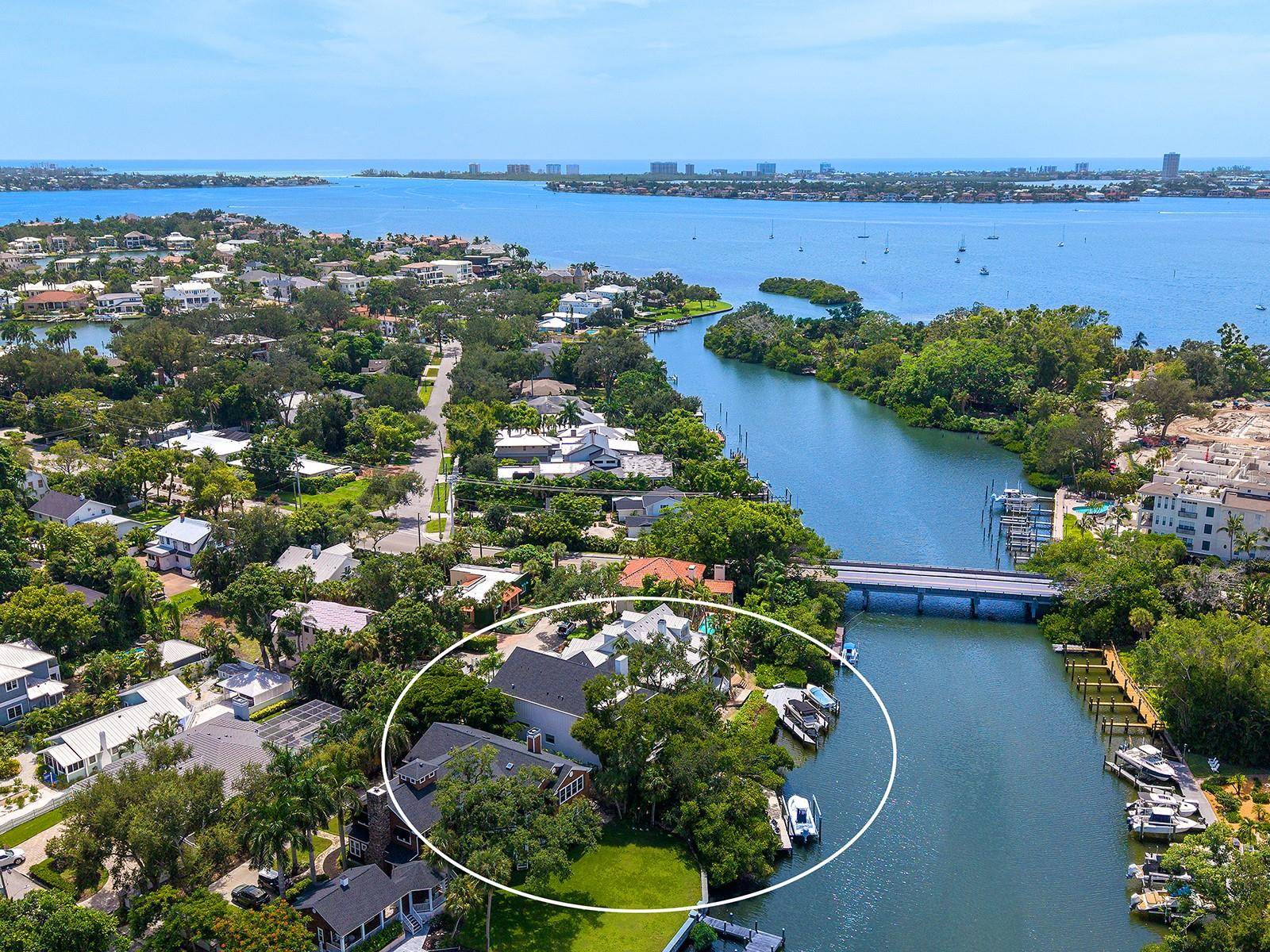 1621 BAY POINT CT, Sarasota, FL 34236