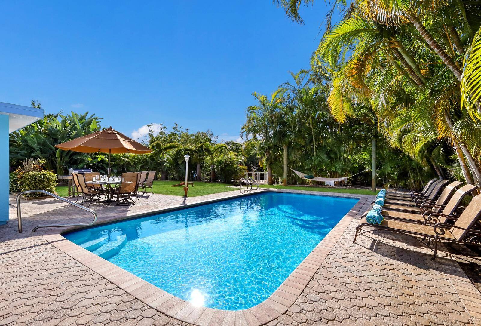 125 CRESCENT DR, Anna Maria, FL 34216