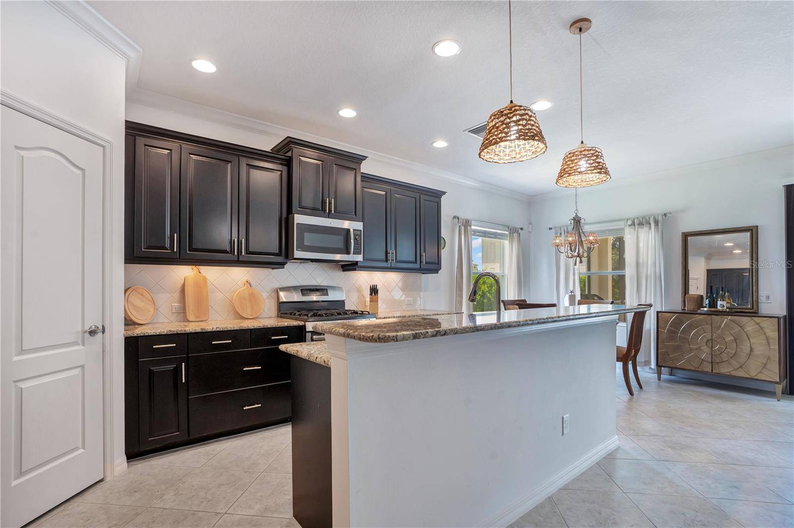 12225 WHISPER LAKE DR, Bradenton, FL 34211