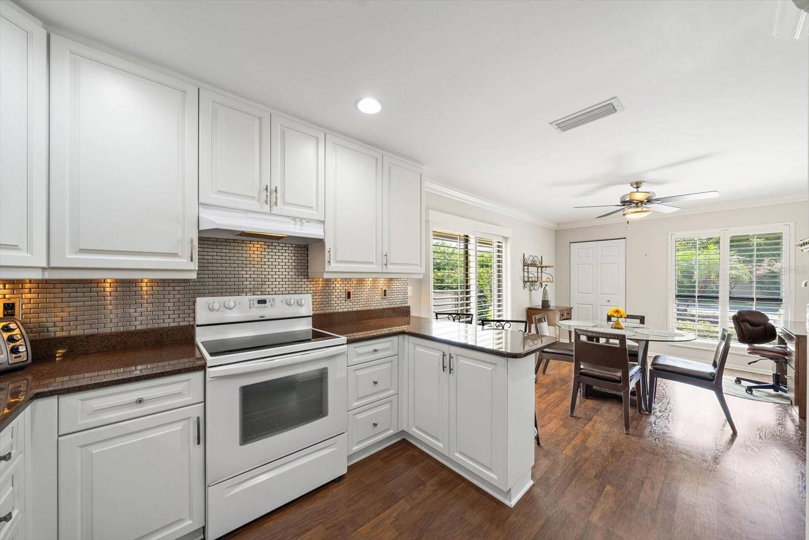 4942 KESTRAL PARK CIR #10, Sarasota, FL 34231