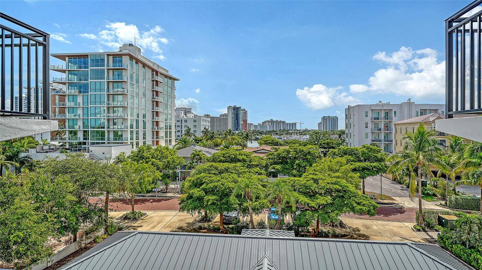 174 GOLDEN GATE PT #43, Sarasota, FL 34236