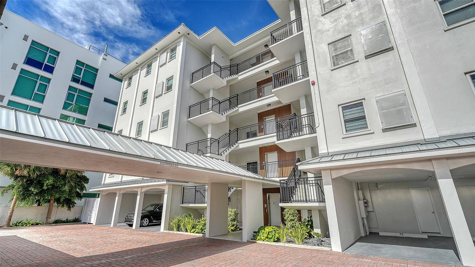 174 GOLDEN GATE PT #43, Sarasota, FL 34236