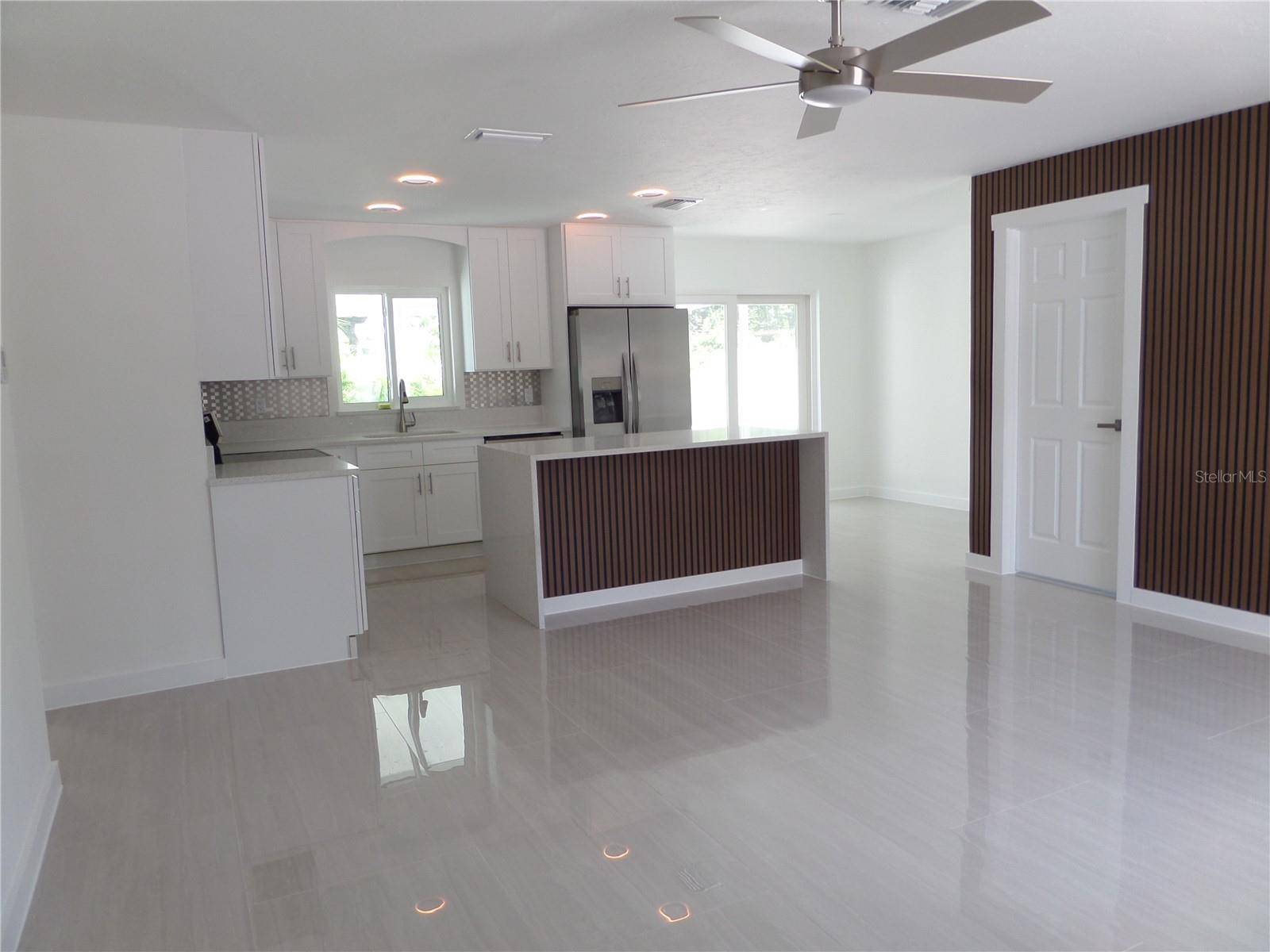 4925 SILK OAK DR, Sarasota, FL 34232