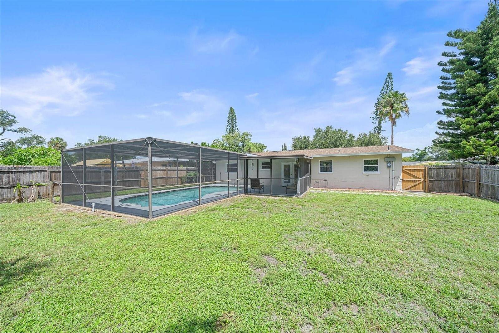 3338 BAILEY ST, Sarasota, FL 34237