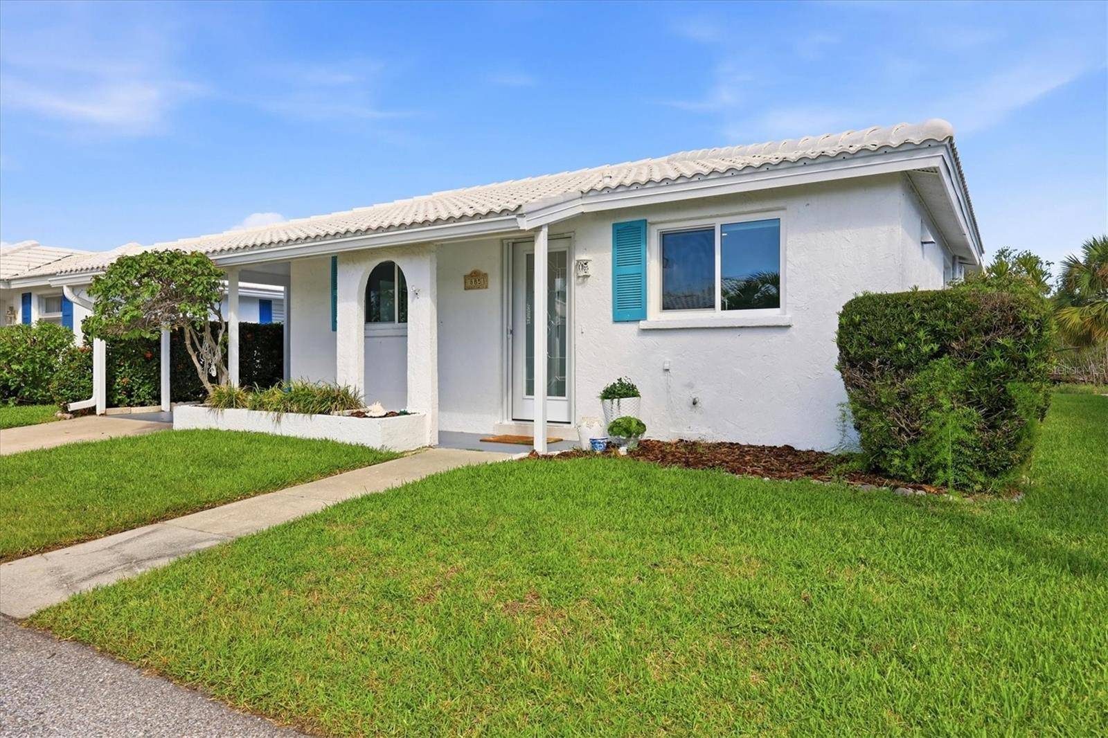 885 SPANISH DR N, Longboat Key, FL 34228