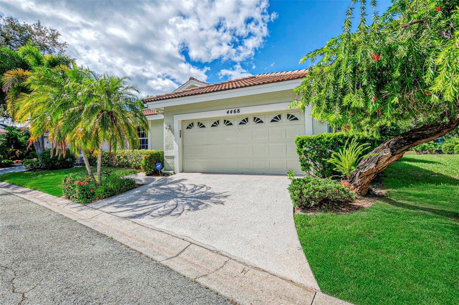 4468 ASCOT CIR N, Sarasota, FL 34235