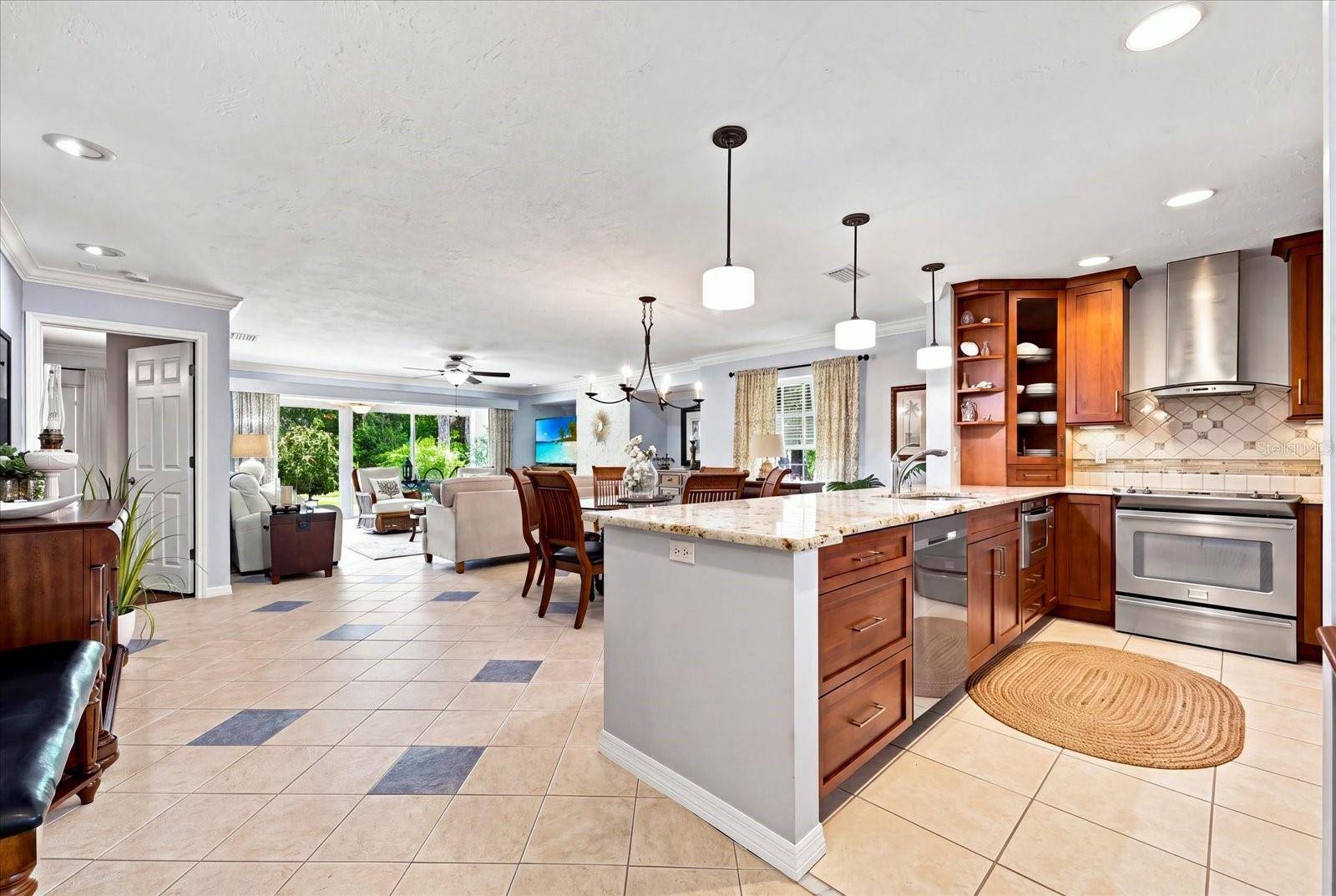 3252 RINGWOOD MEADOW #81, Sarasota, FL 34235