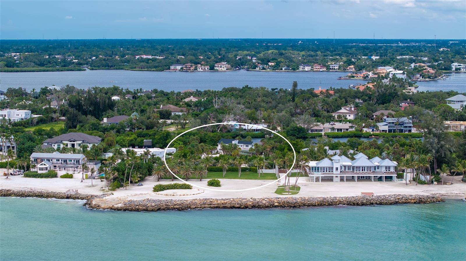 7665 SANDERLING RD, Sarasota, FL 34242