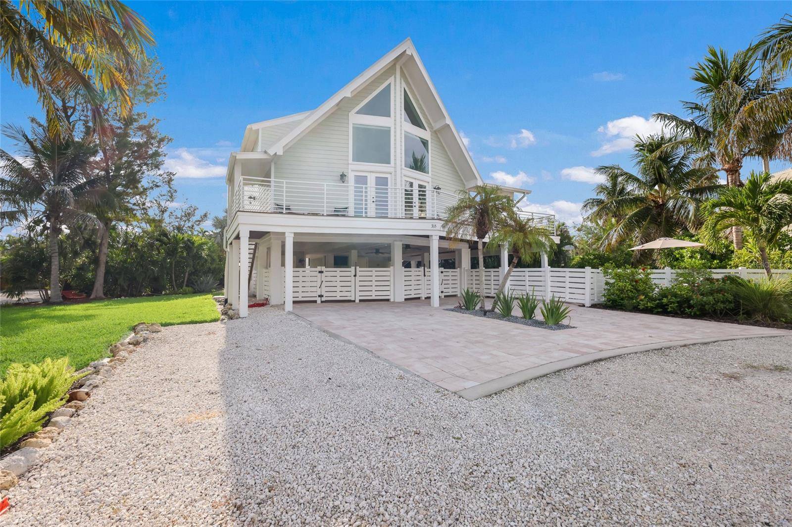 315 HAMMOCK CIR, Anna Maria, FL 34216