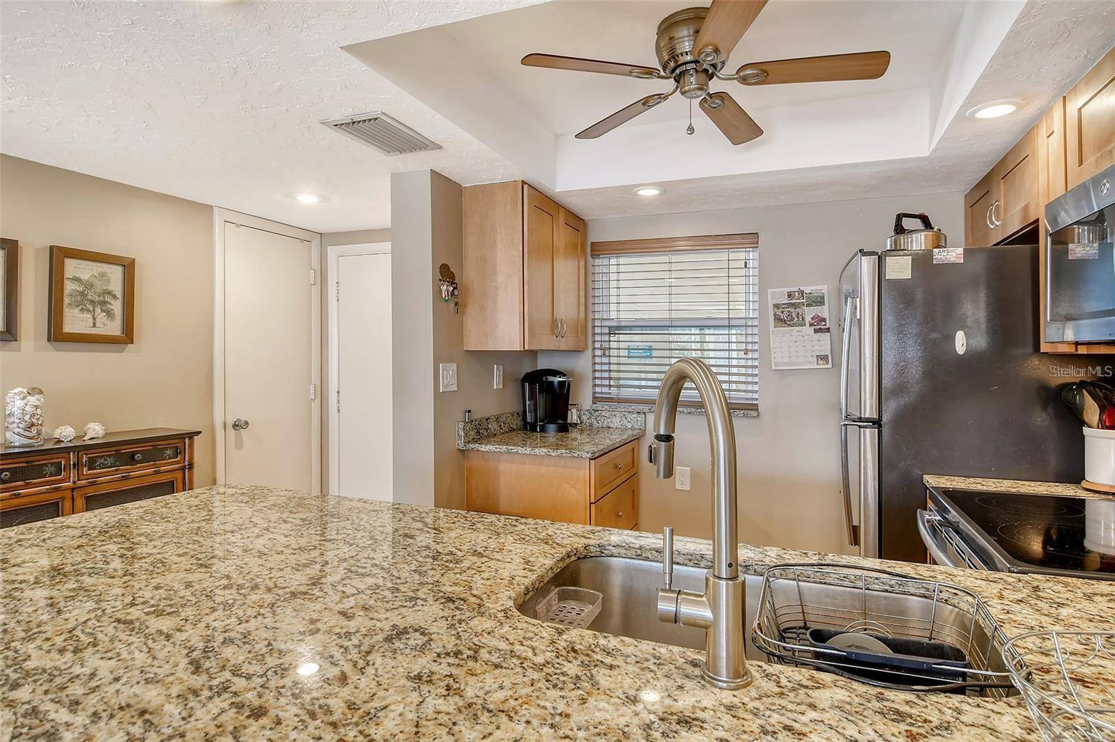 1300 N PORTOFINO DR #305, Sarasota, FL 34242