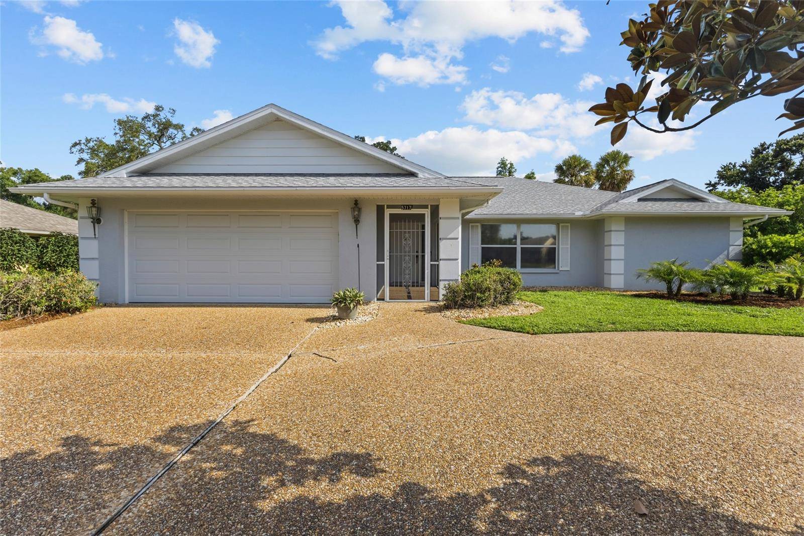5717 TIMBER LAKE CIR, Sarasota, FL 34243