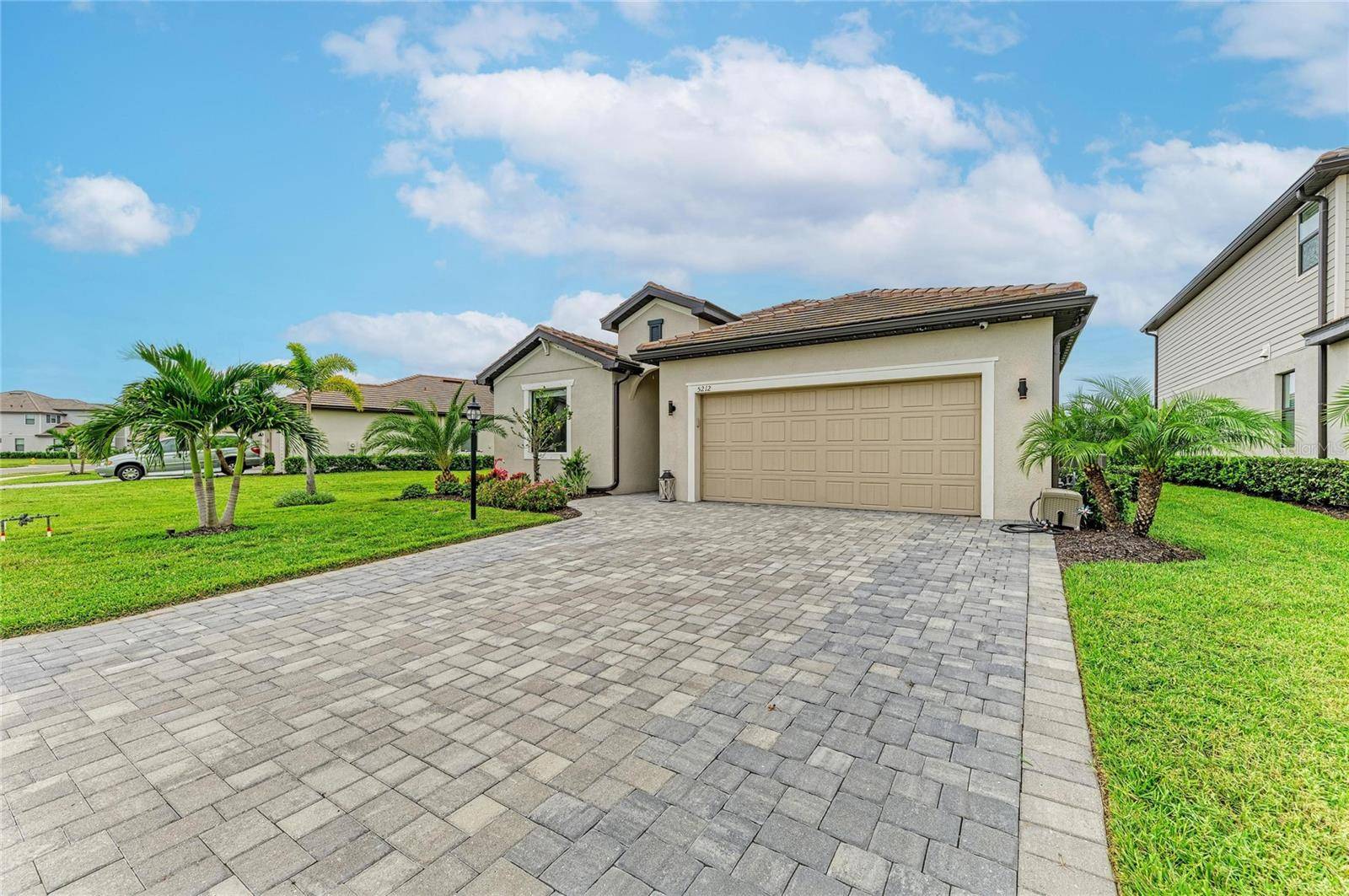 5212 BLUE CRUSH ST, Lakewood Ranch, FL 34211
