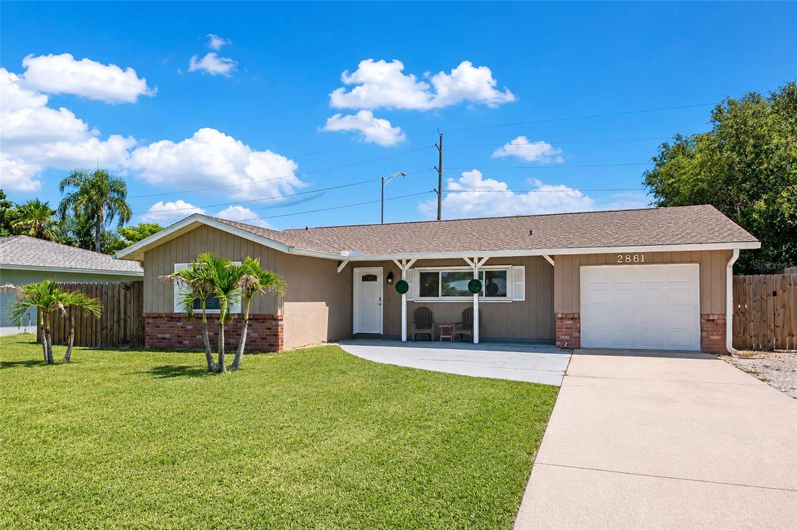 2861 INDIANWOOD DR, Sarasota, FL 34232