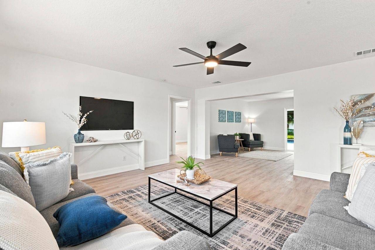 212 GIOTTO DR, Nokomis, FL 34275