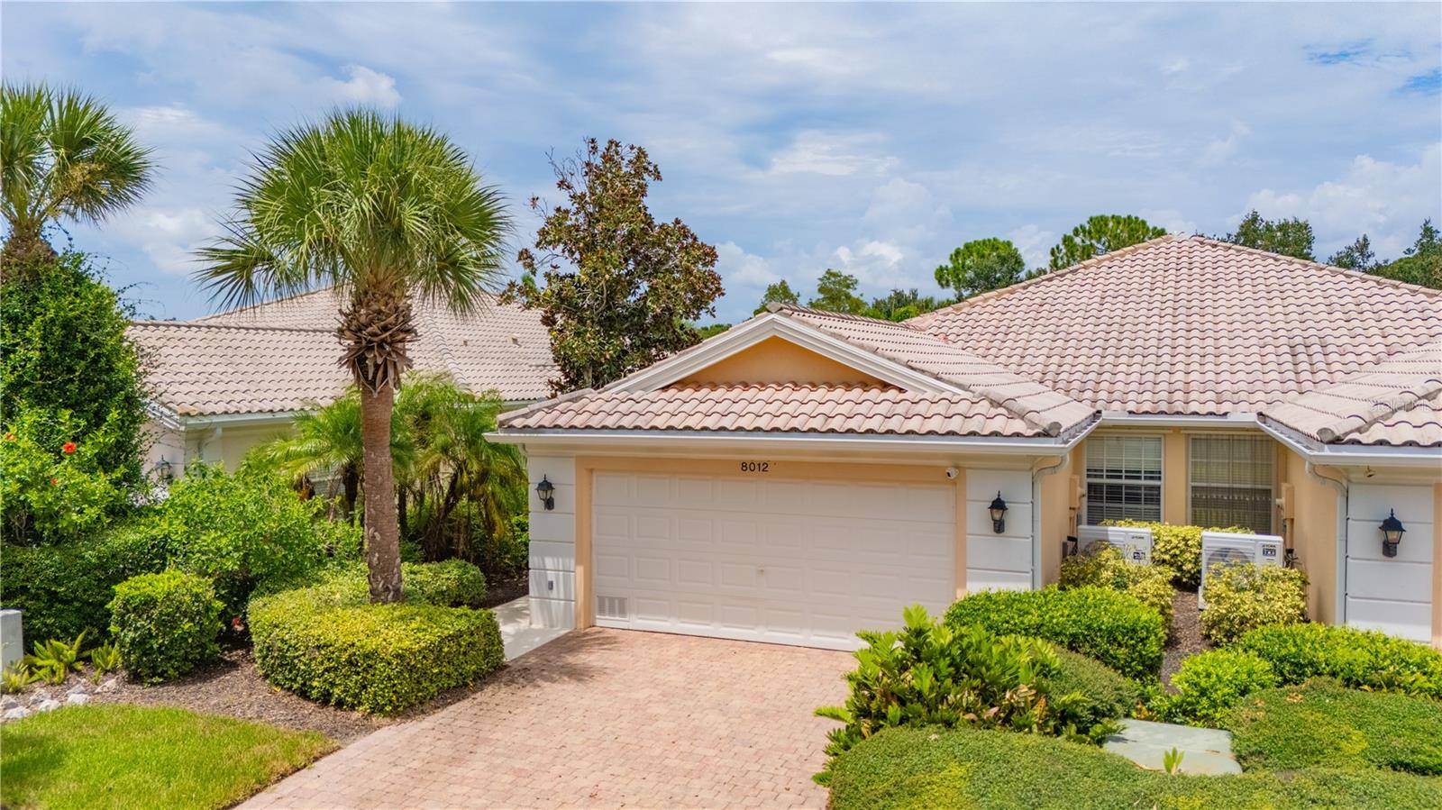 8012 CAMMINARE DR, Sarasota, FL 34238