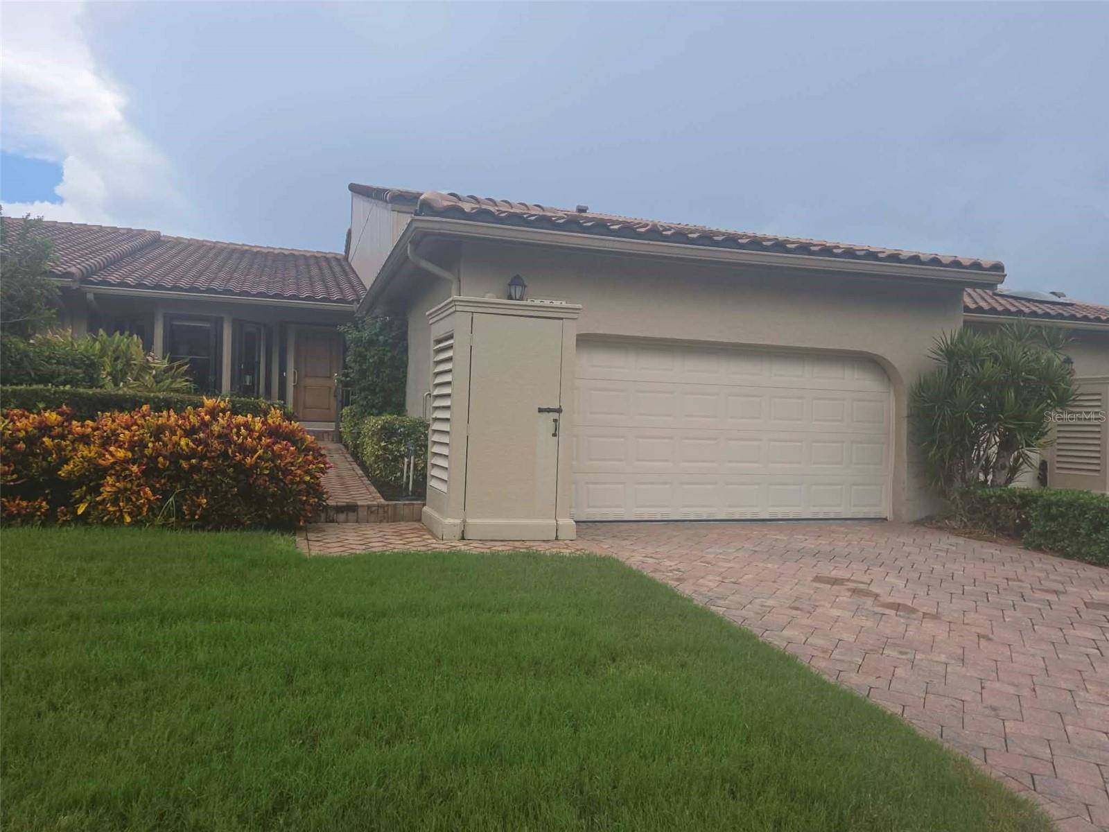 2321 HARBOUR OAKS DR, Longboat Key, FL 34228