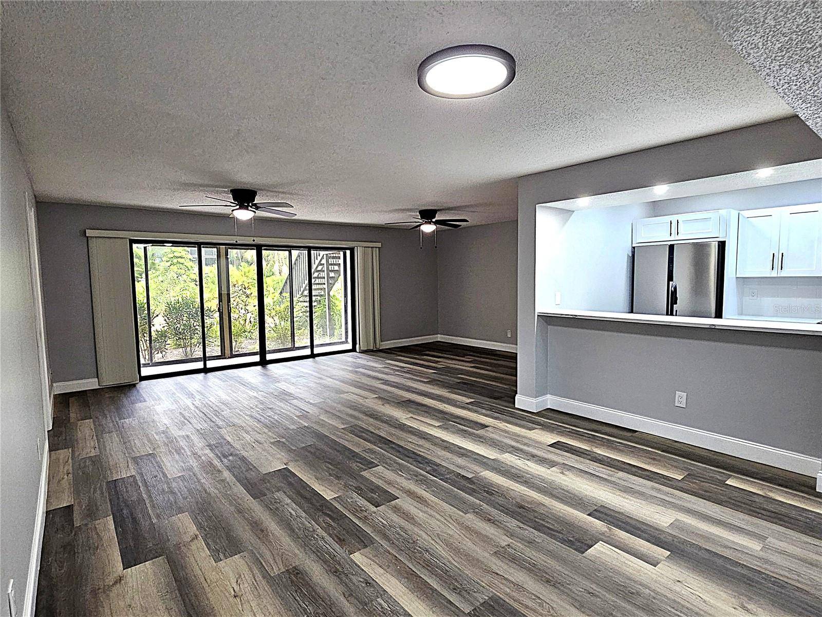 1720 GLENHOUSE DR #328, Sarasota, FL 34231