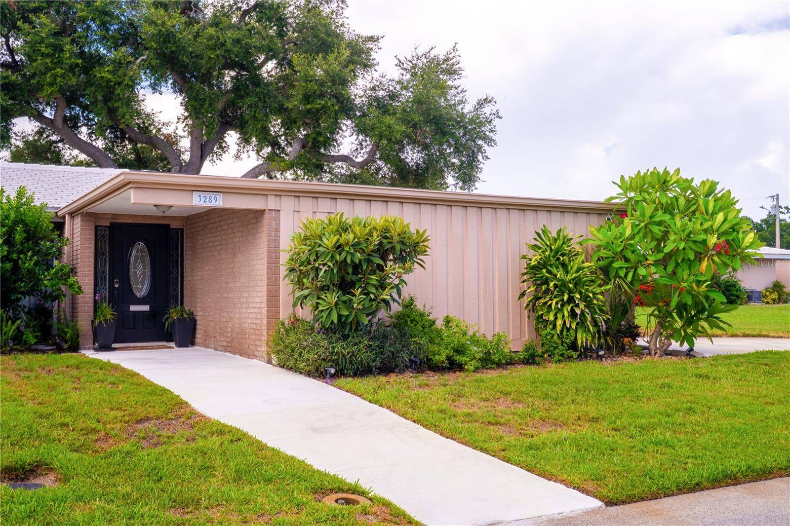 3289 FAIRHAVEN LN #112, Sarasota, FL 34239