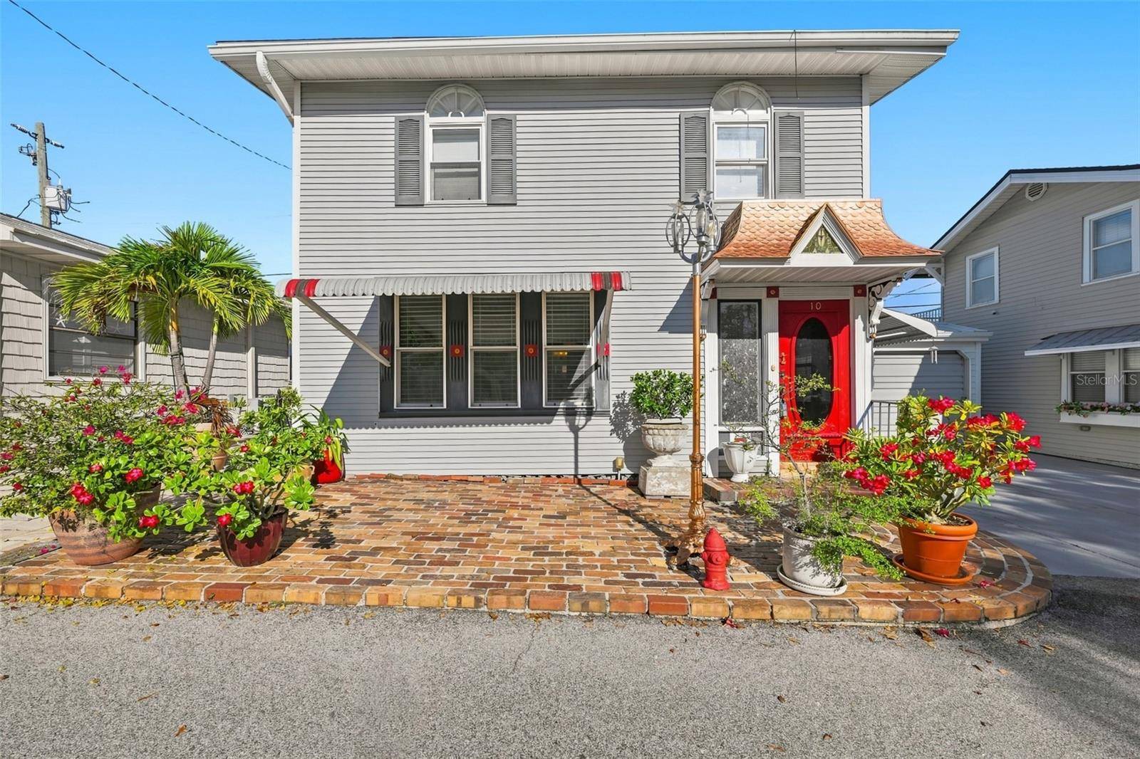 10 PLAZA ST E, Bradenton, FL 34208