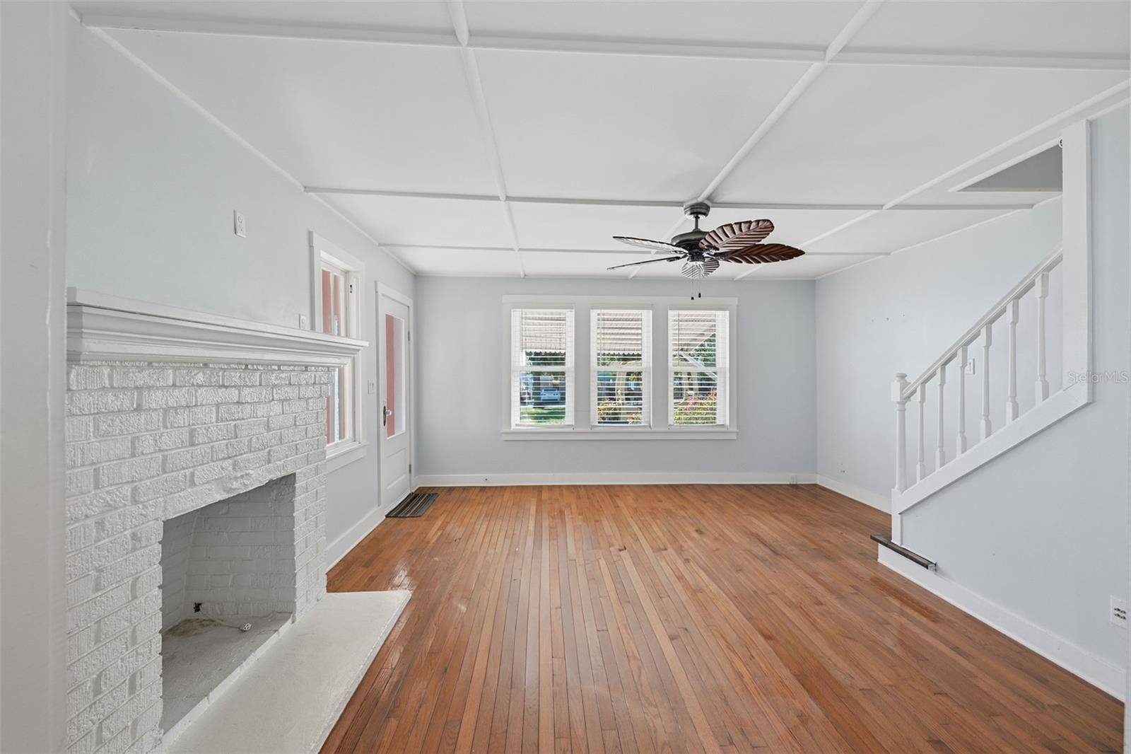 10 PLAZA ST E, Bradenton, FL 34208