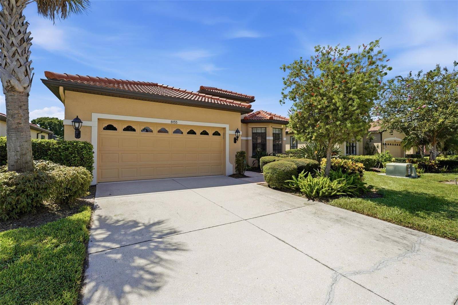 8155 STIRLING FALLS CIR, Sarasota, FL 34243