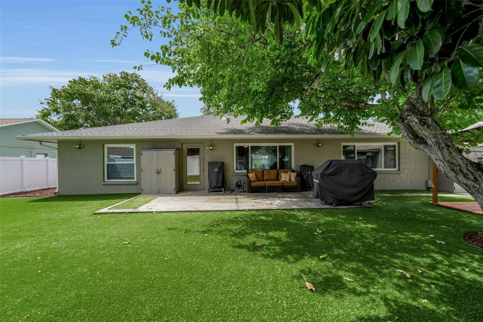 5210 36TH AVENUE CIR W, Bradenton, FL 34209