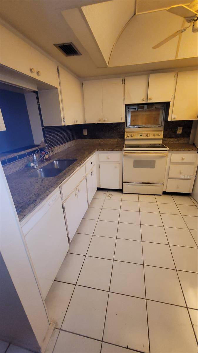 2808 60TH AVE W #621, Bradenton, FL 34207