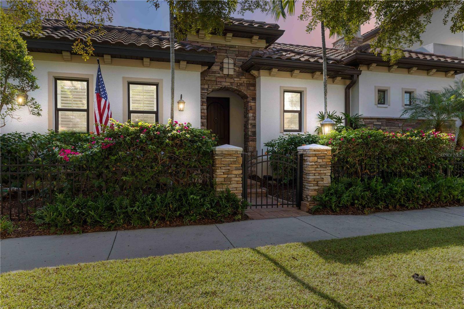 146 E TAMPA AVE, Venice, FL 34285