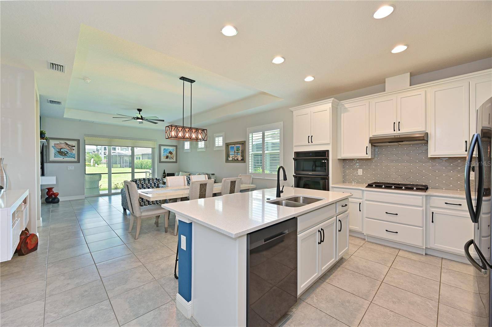10715 KLEE AVE, Bradenton, FL 34212
