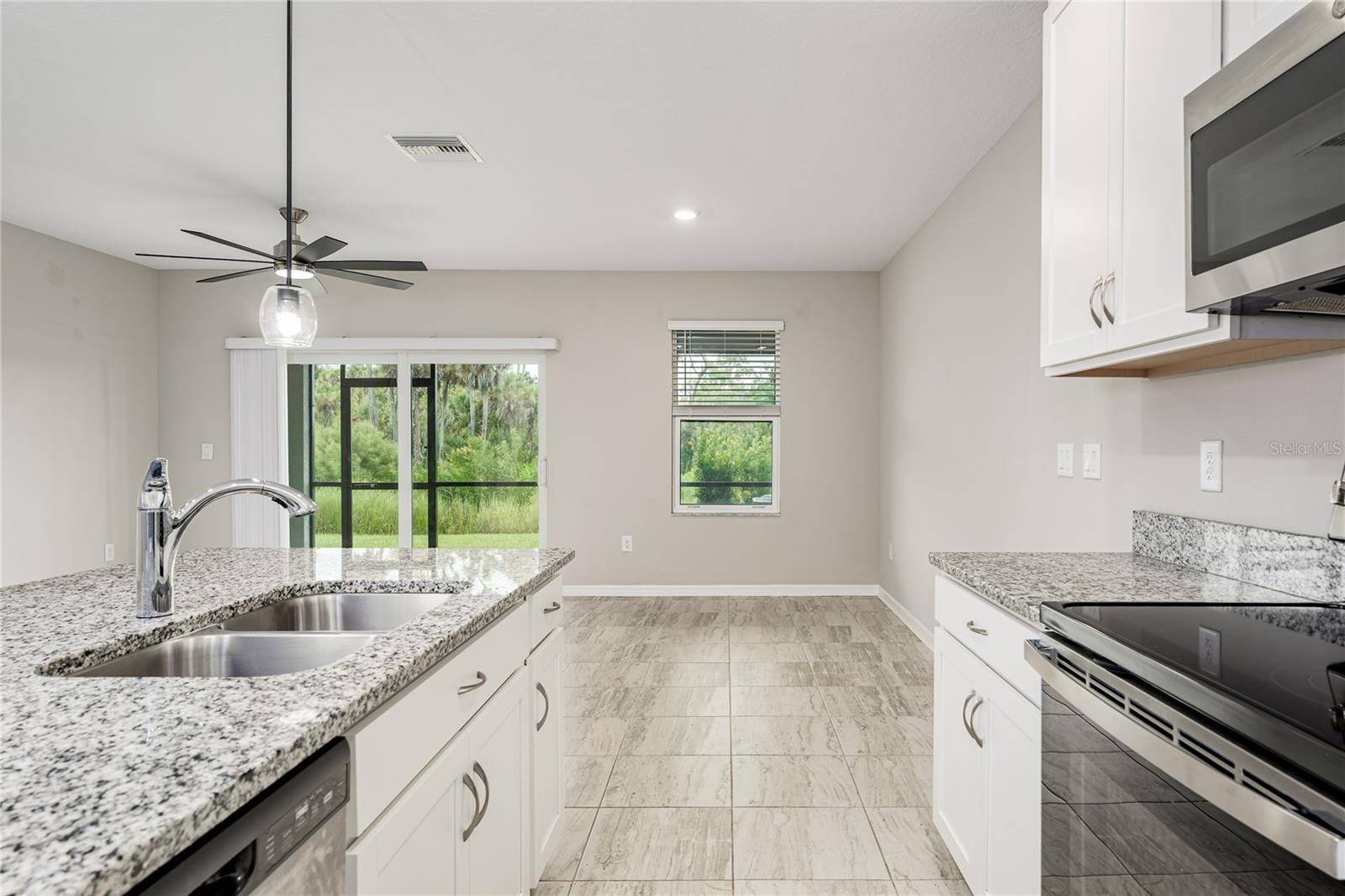5528 TRIPOLI DR, Palmetto, FL 34221