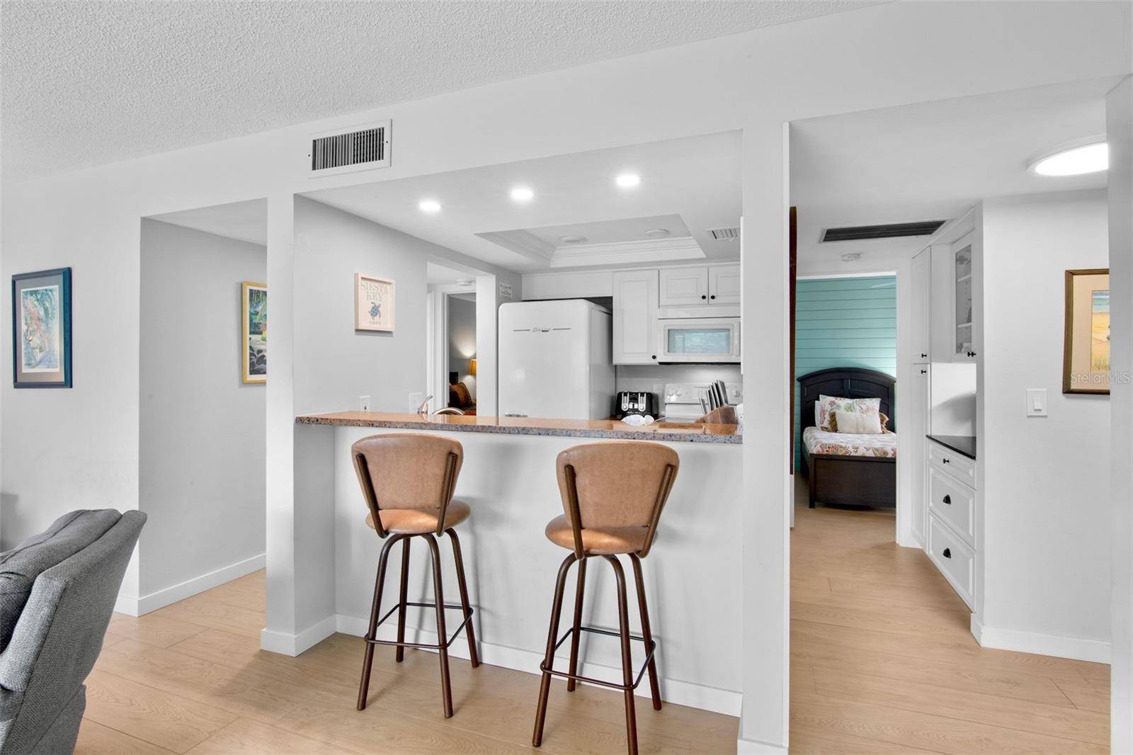 1600 COVE II PL #412, Sarasota, FL 34242