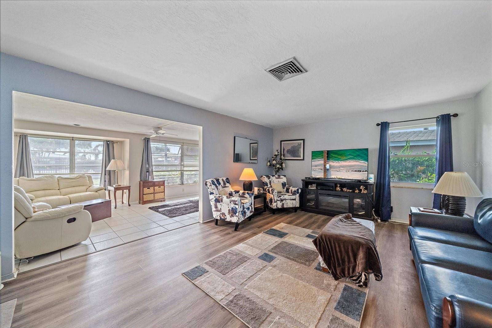 3286 BRUNSWICK LN #704, Sarasota, FL 34239