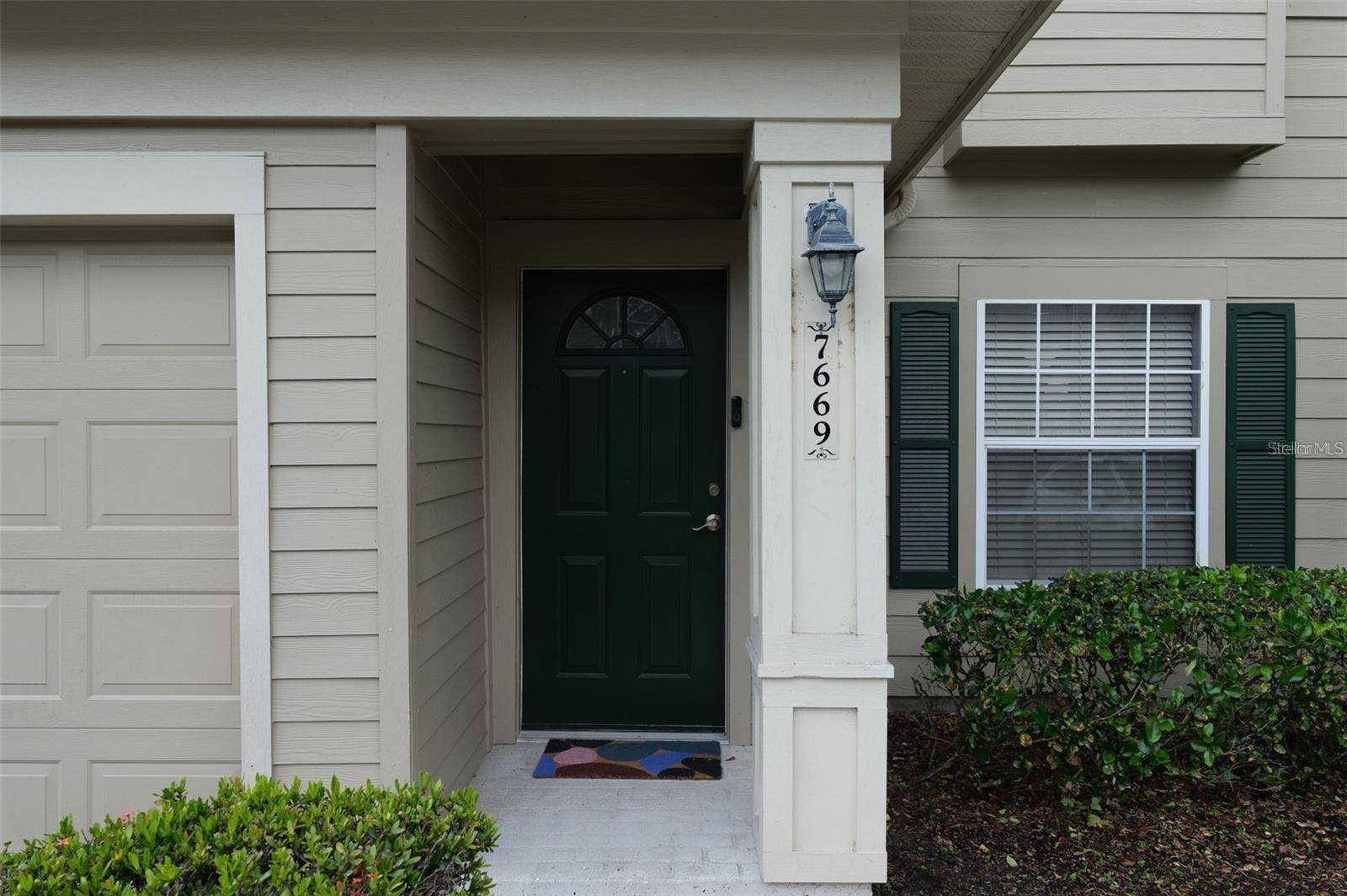 7669 PLANTATION CIR, University Park, FL 34201