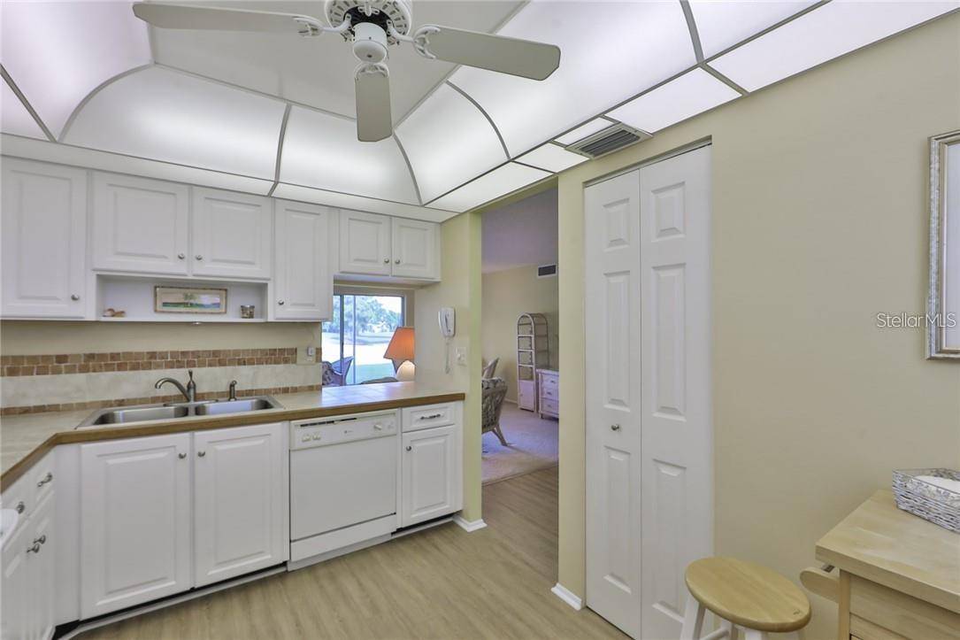 3680 IRONWOOD CIR #105L, Bradenton, FL 34209